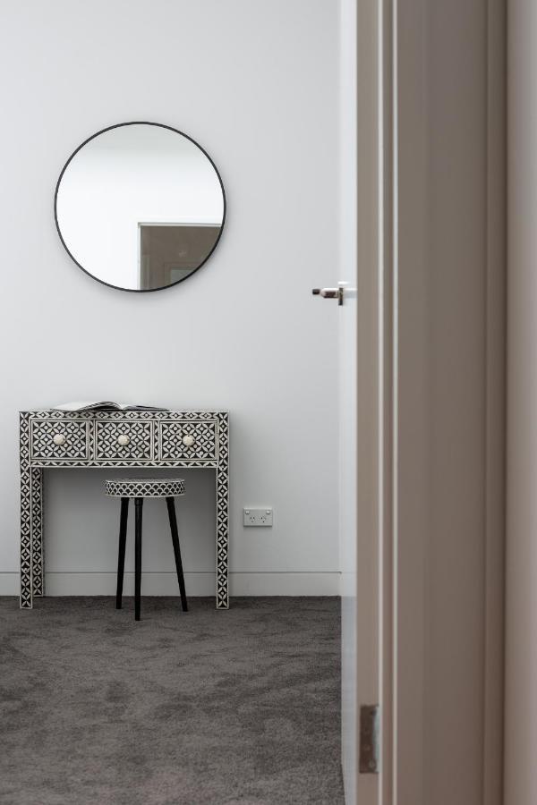Stylish 2-Bed Apartment With Bbq Patio Near Beach Sydney Esterno foto